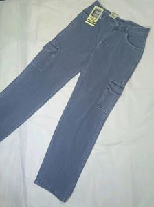 Zaara Straight Fit Jeans