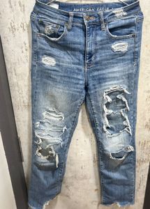 American Eagle High-Waisted Straight-Leg Jeans