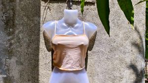 N. CUTE MINI TOP