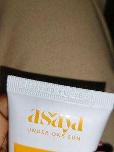 Aqua-dew Sunscreen Spf 50+