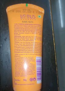 Lotus 3 In 1 Mate Look Sunscreen