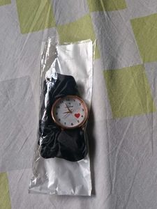 Cute 'WatchStar' Black Scrunchie Watch