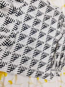 Stylish Geometric Print Top