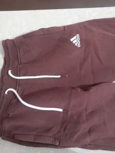 Comfortable maroon Joggers M size