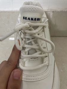 White Sport shoes