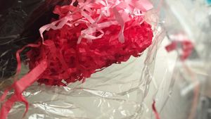 Shredded Paper Pack Of 1 Red