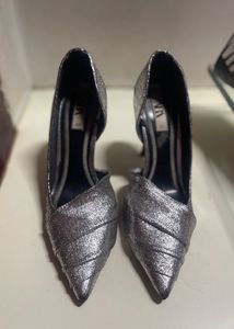 ZARA Mettalic Pointed Heels✨