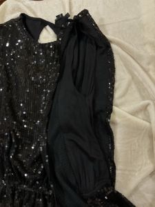 🪩Black Sequin Top 🪩