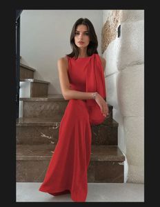 Elegant Red One-Shoulder Gown