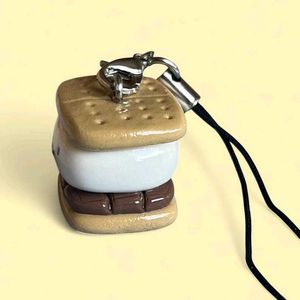 S&#39;mores Clay Keychain