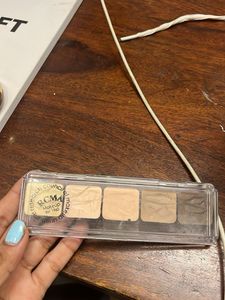 EXPORt CONCELER PALETTE