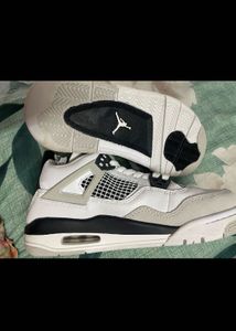 Jordan 4 Retro