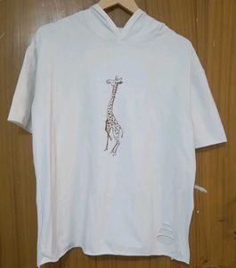 Giraffe Graphic Tee