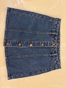 authentic GUESS Button Down Denim Skirt