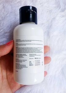 Minimalist skin and hair care