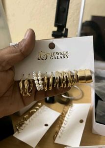 Hoop Earring Set - Gold Tone