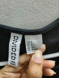 H&amp;M Black Crop Top