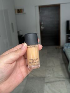 MAC Studio Fix Fluid SPF 15