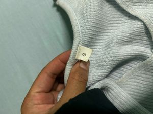 V-neck Knitted Top