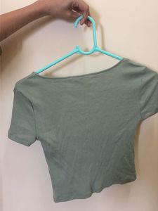 H&amp;M Green Ribbed Crop Top