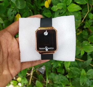 GOLDEN APPLE LOGO KING