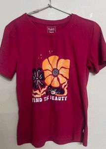 Floral Graphic Tee 😍