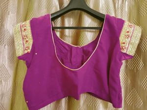 Magenta Saree And Blouse with Gold Embroidery