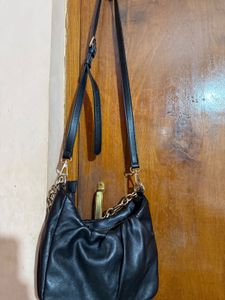 Guess sling bag | Original - Imported