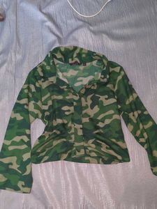 Camo Print Croptop LIFESTYLE BY GINGER