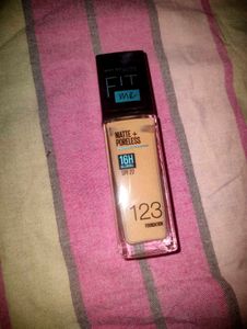 Maybelline Fit Me Foundation