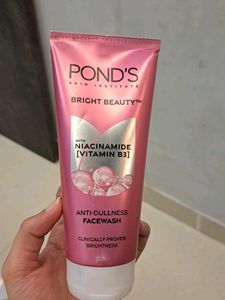 Pond&#39;s Bright Beauty Anti-Dullness Facewash