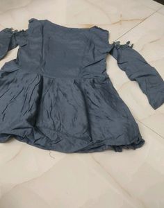 Ladies Cold Shoulder Top