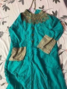 Elegant Green Embroidered Kurta