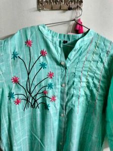 Straight Kurti With Handwork. L Size