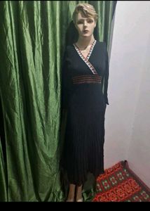 Free DeliveryElegant Black Knit Midi Dress