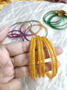 चूड़ियाँ - Set of Multicolour🌈