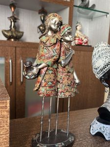 Figurine Statue