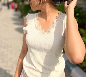 Sweet Lacey Swan Top