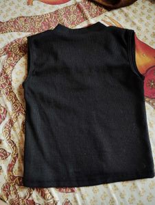 Black Sleeveless Knit Top