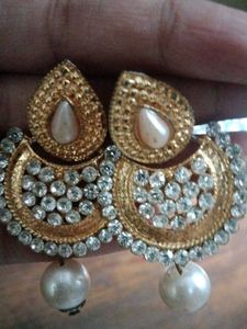 Beautiful Golden Earing Pendent Set