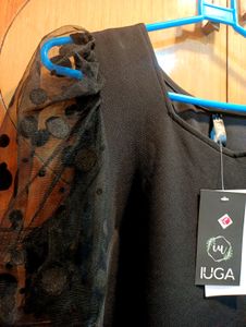 Black Puffed Sleeve Top