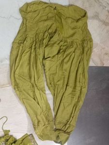 Green Embroidered Kurta