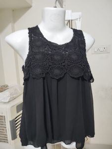 Crochet Detail Black Tank Top