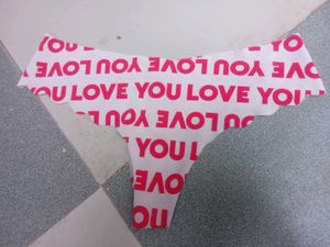 Victoria&#39;s Secret PINK LOVE Thong