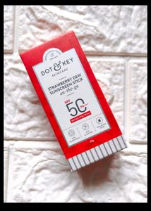 DOT AND KEY STRAWBERRY DEW SUNSCREEN STICK