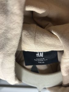 H&amp;M Beige Hoodie (Relaxed Fit - XS)