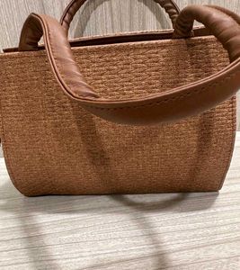 Brand New Hand Bag 😍