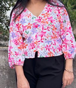 Brand New Dressberry Top Floral Print To
