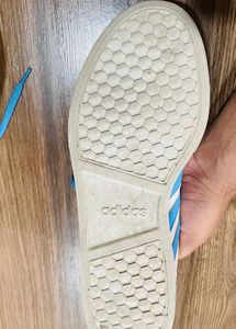 Adidas Sneakers