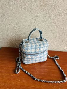 Chic Tweed mini Cube Bag